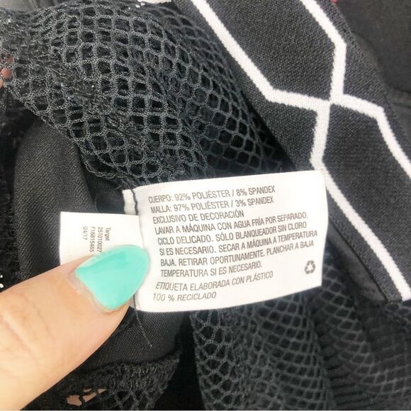 HUNTER X TARGET | Mesh Back Cross Strap Chain Trim Tank Top Women’s Size Medium - Picture 10 of 10